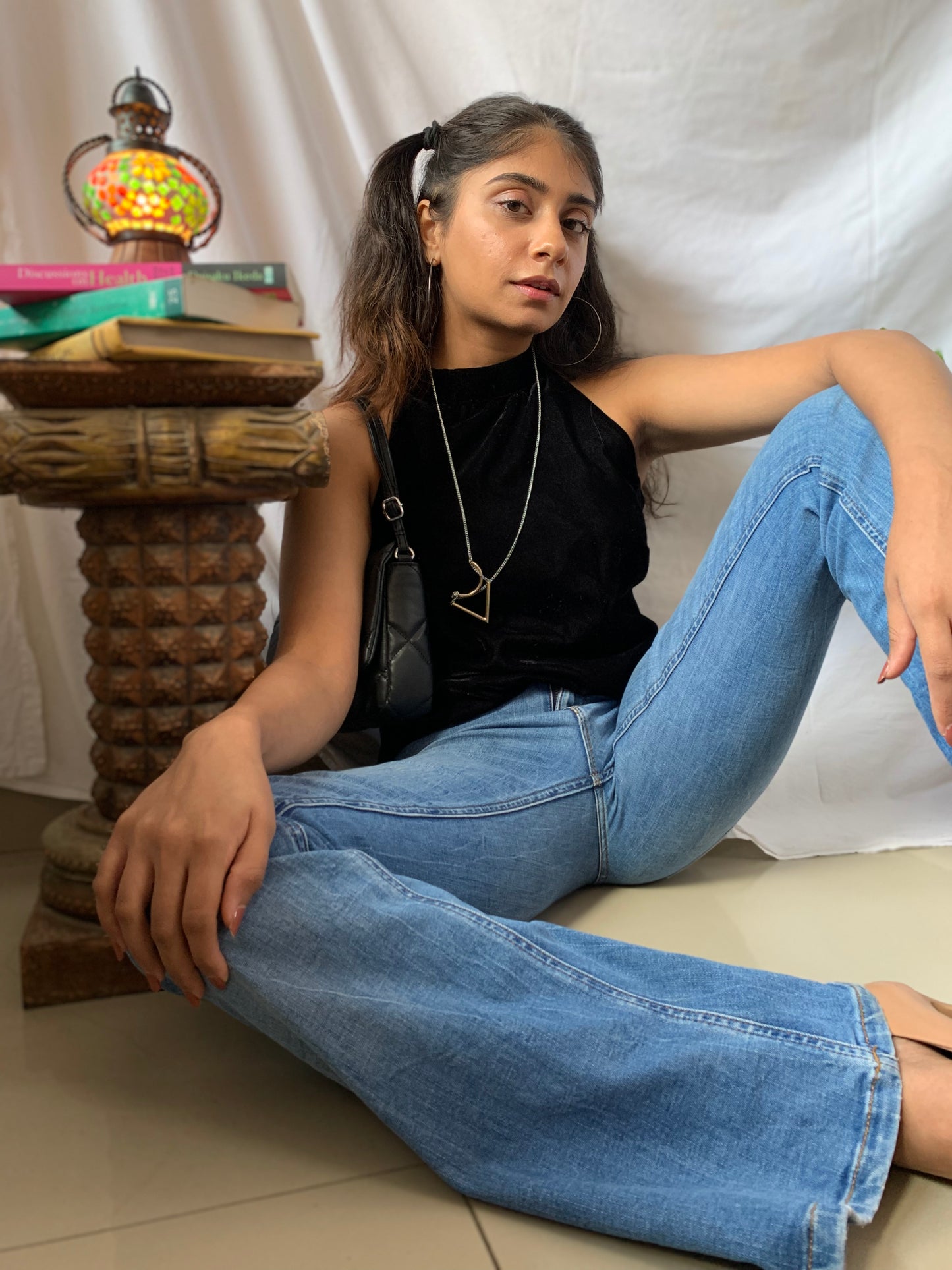 VELVET HALTER NECK TOP WITH METAL ZIP AT THE BACK AND HOOK-EYE FASTENING