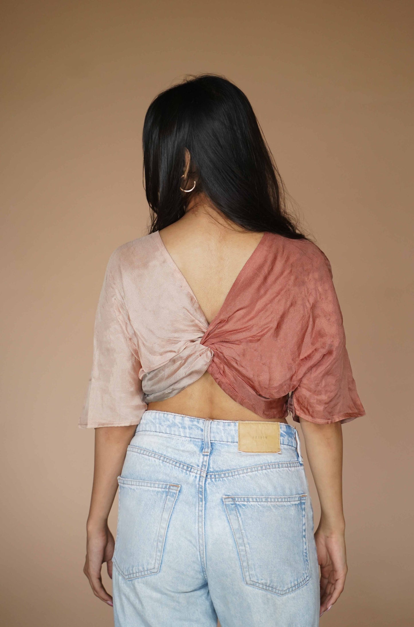 REVERSIBLE SHADED KNOT TOP - WINE SHADED