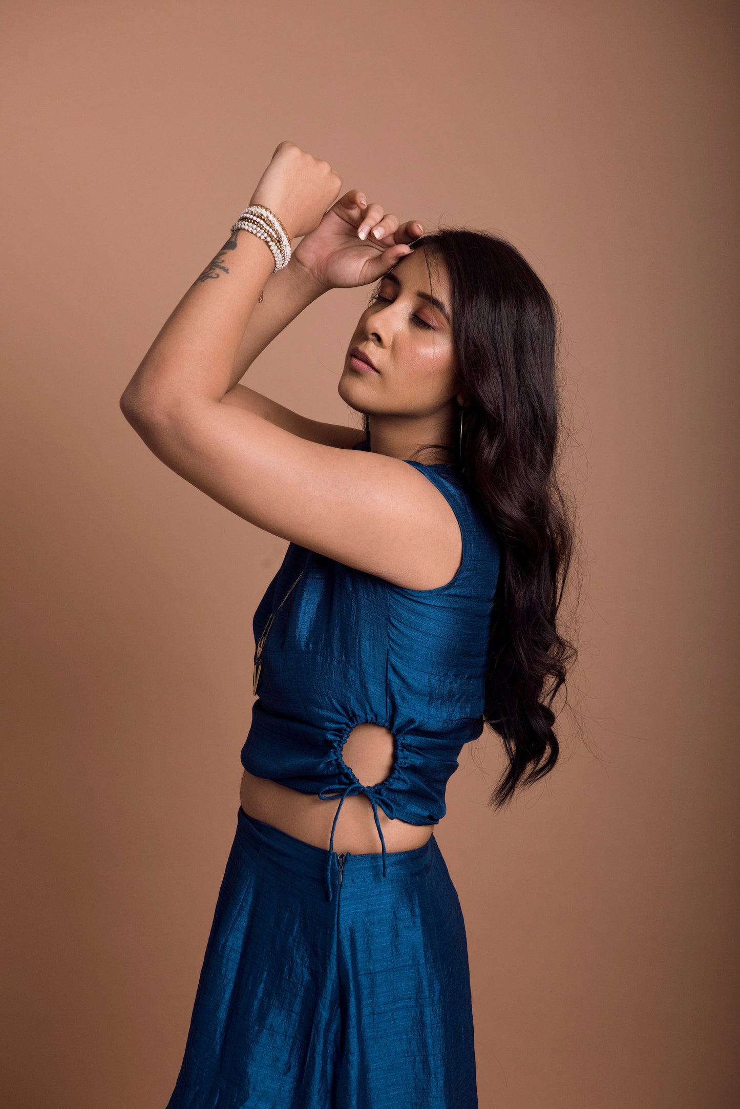 TOP WITH DRAWSTRING HEM & FRONT SLIT SKIRT TEXTURED SET
