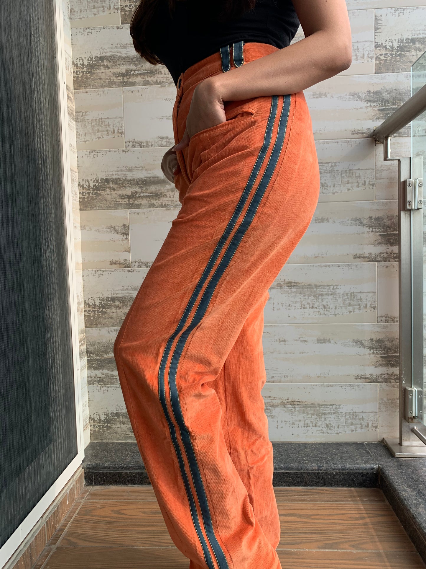 TROUSERS WITH CONTRAST STRIPES