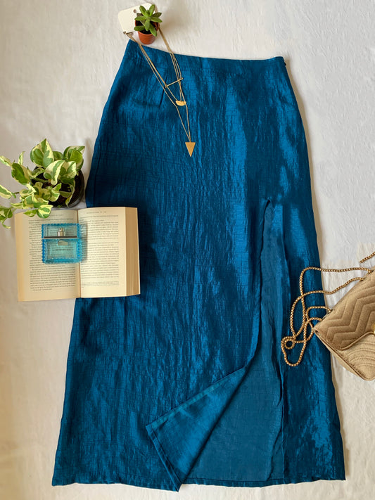FRONT SLIT TEXTURED SKIRT - TEAL BLUE