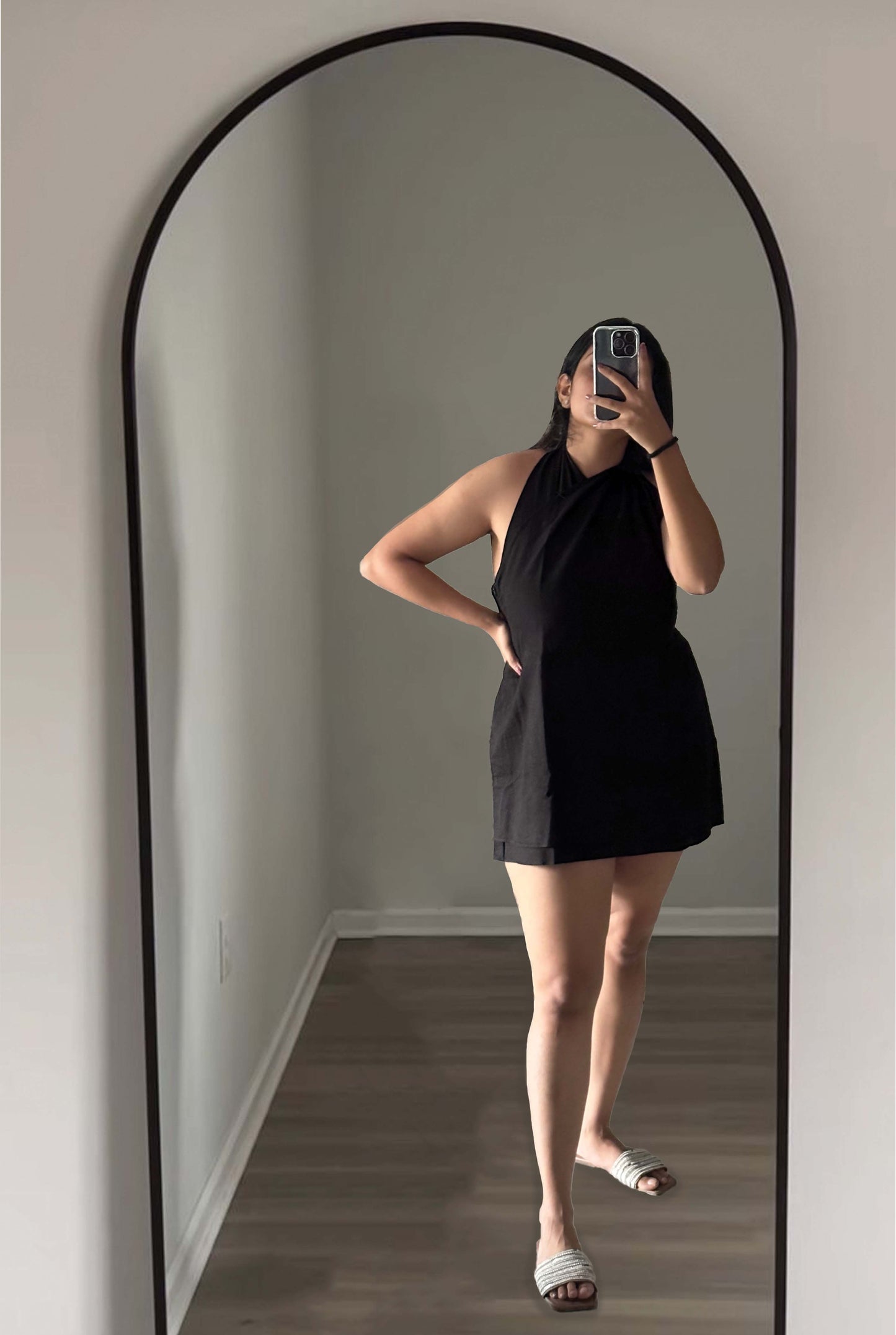 BLACK DRESS WITH DEEP NECK