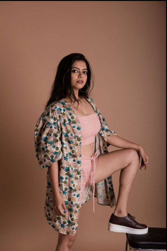 PINK LINEN BANDEAU TOP & PLEATED SHORTS SET