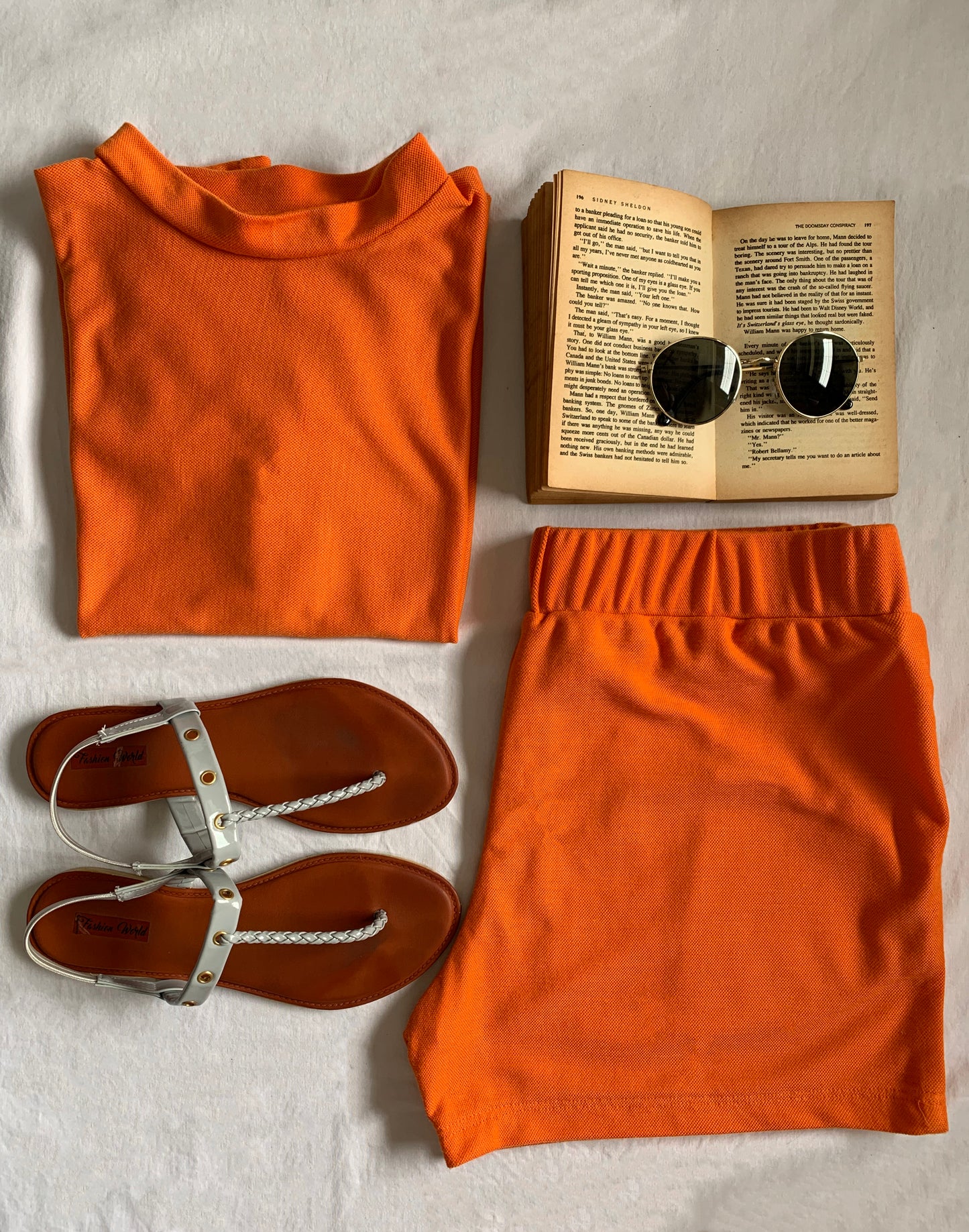 KNIT T-SHIRT & SHORTS