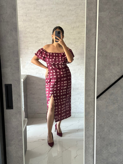 BLACK OFF-SHOULDER POLKA DOT DRESS