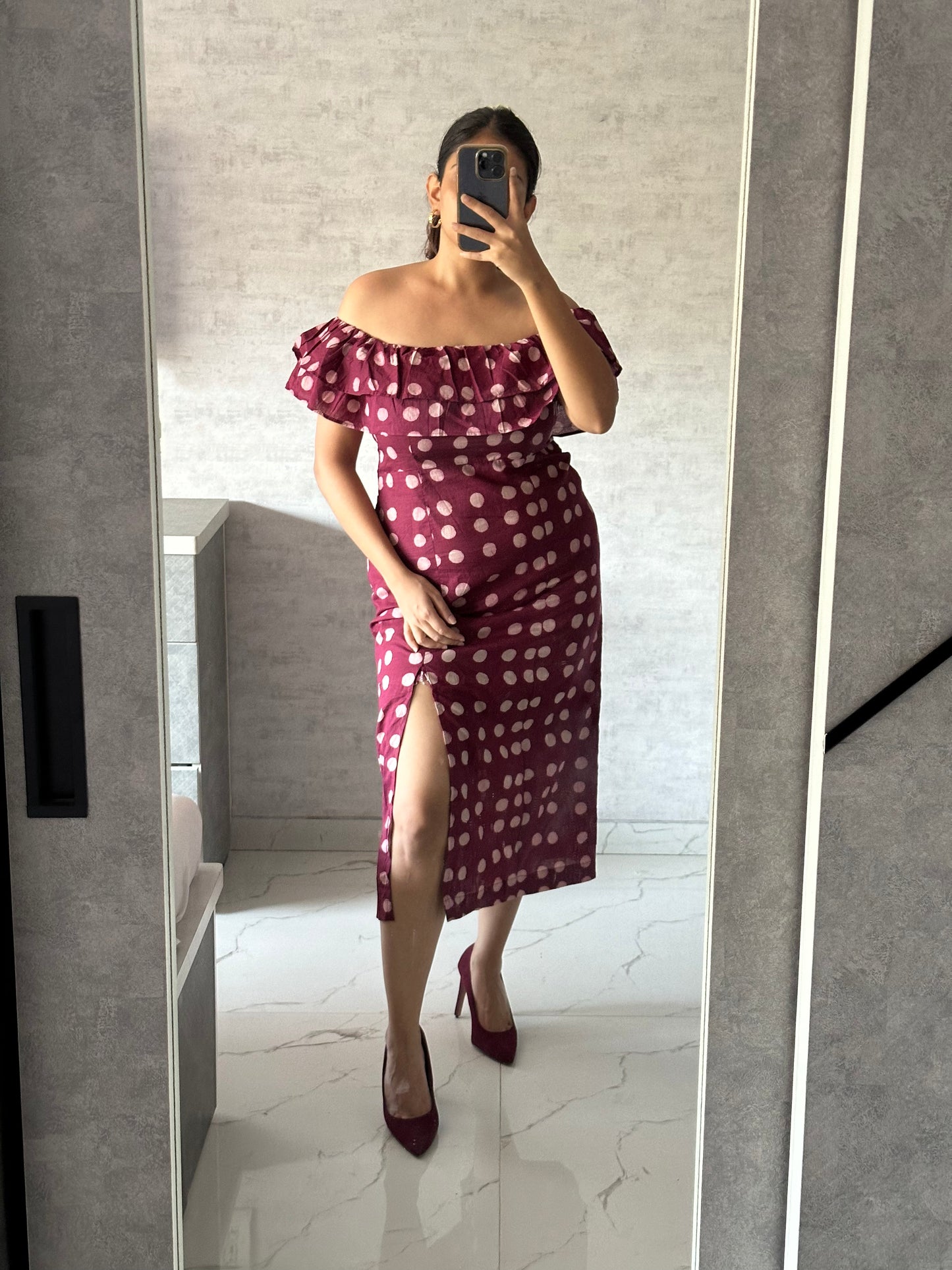 BLACK OFF-SHOULDER POLKA DOT DRESS