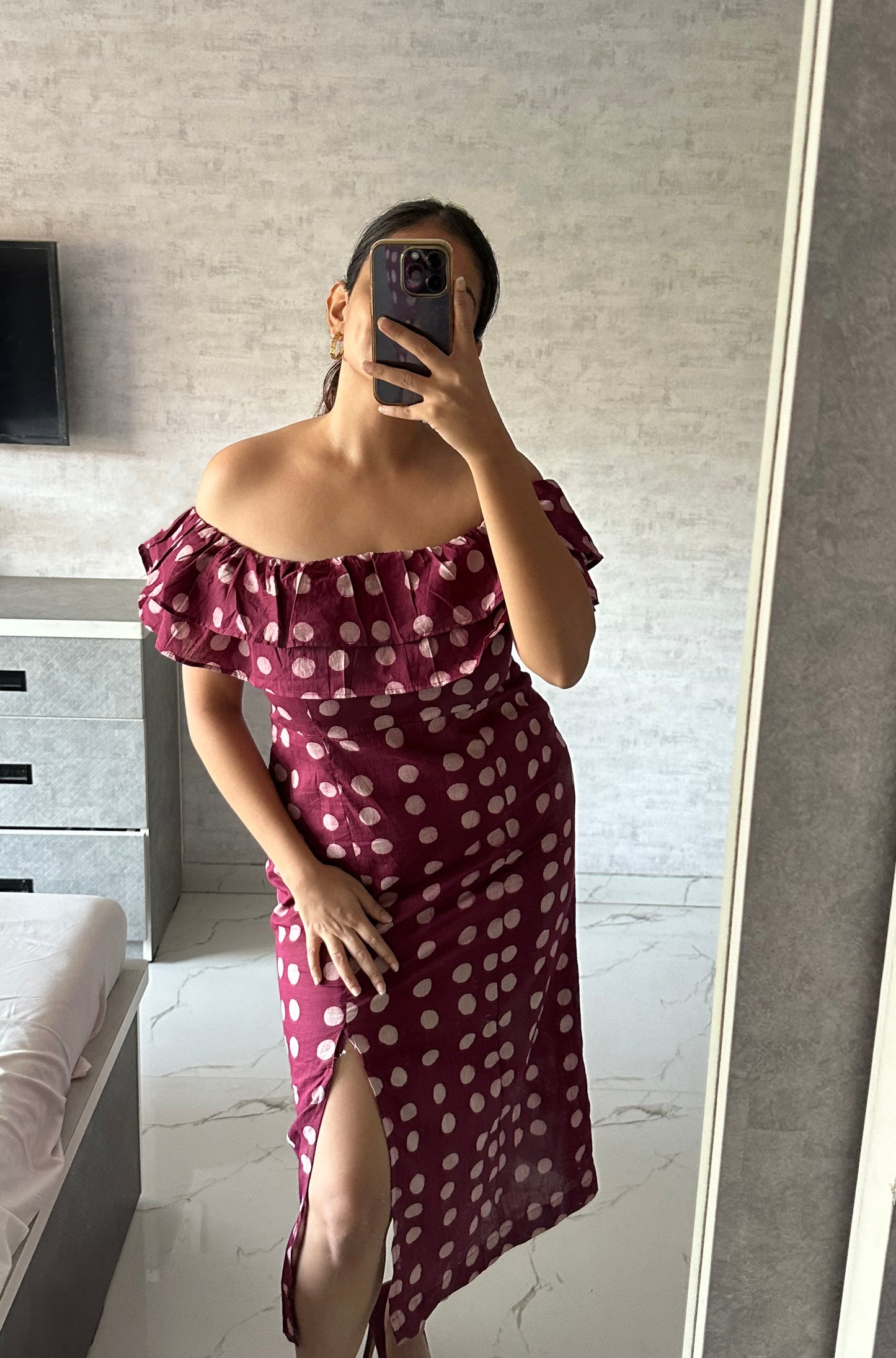 BLACK OFF-SHOULDER POLKA DOT DRESS