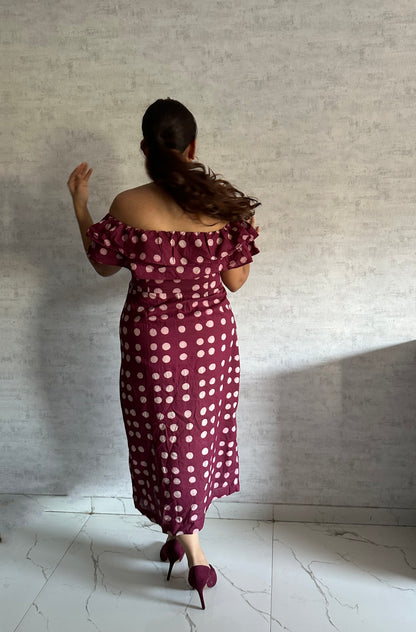 BLACK OFF-SHOULDER POLKA DOT DRESS