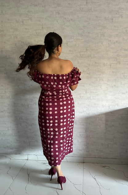 BLACK OFF-SHOULDER POLKA DOT DRESS