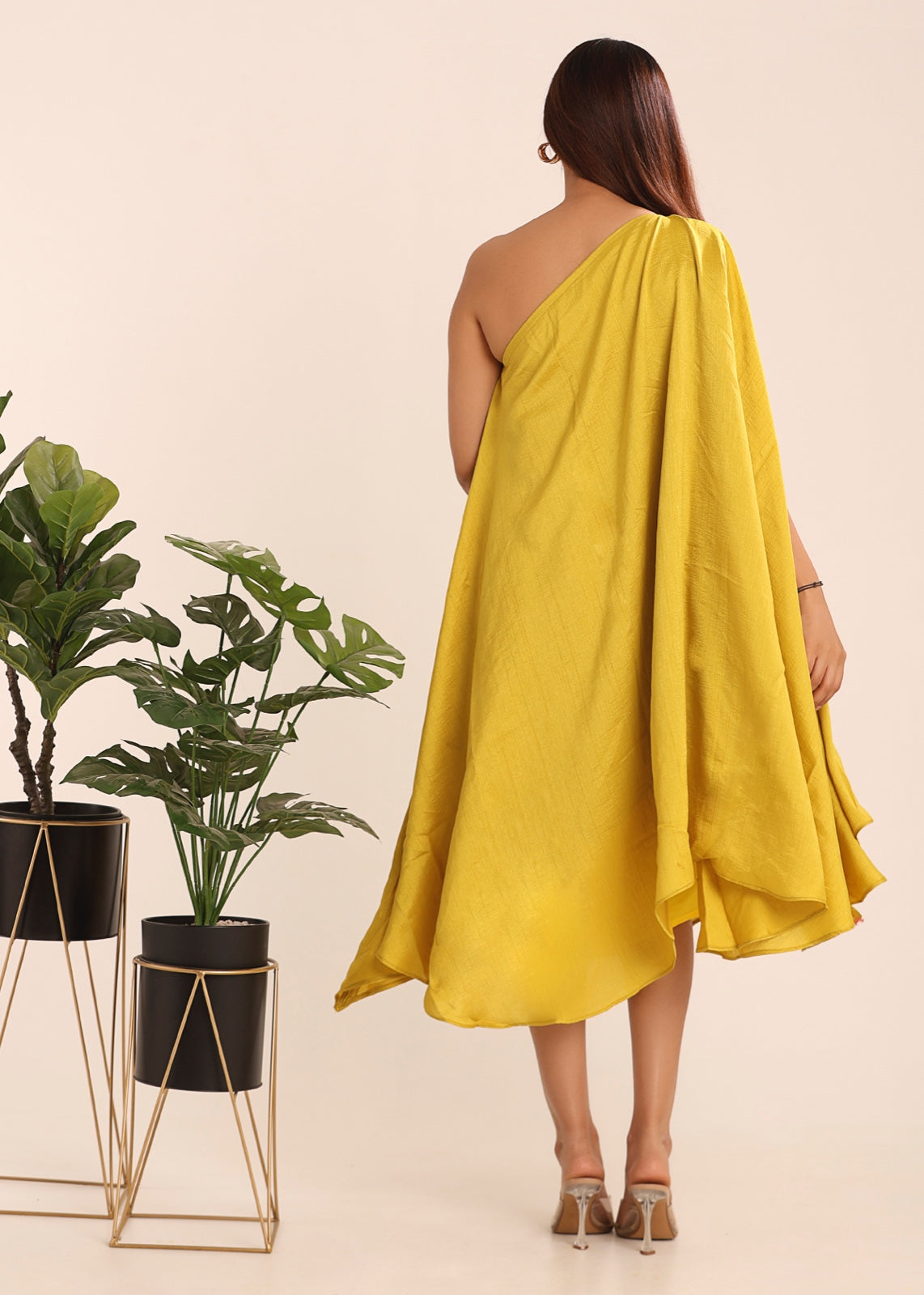 ONE SHOULDER TEXTURED DRESS - BRIGHT YELLOW